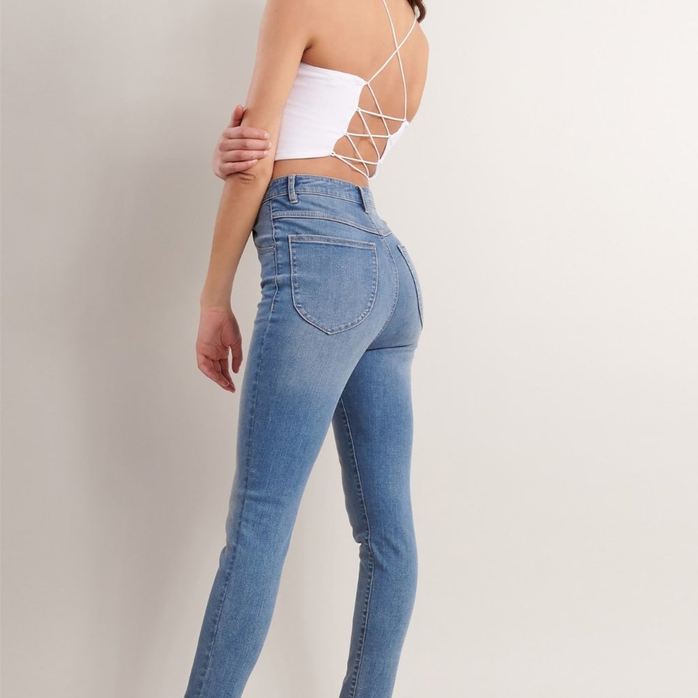 Extreme High Rise Jegging/Jean - Picture 2 of 3